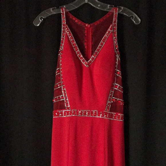 Red Prom/Formal Dress - Picture 4 of 6